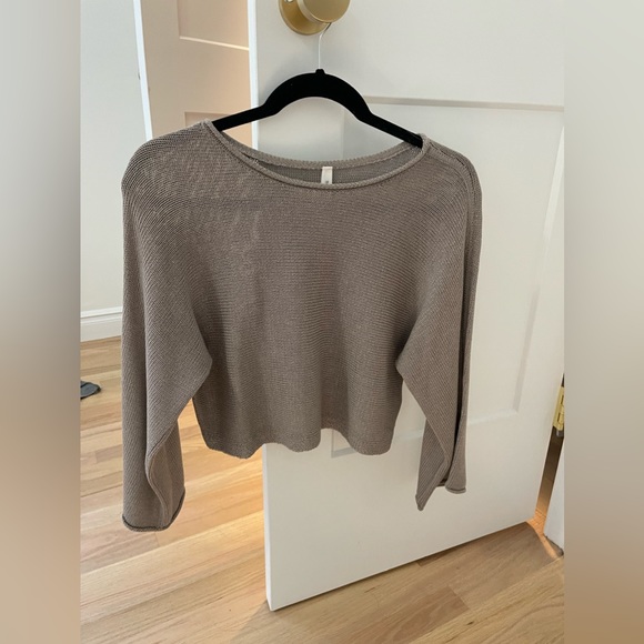 Babaton Sweaters - The group Babaton sweater